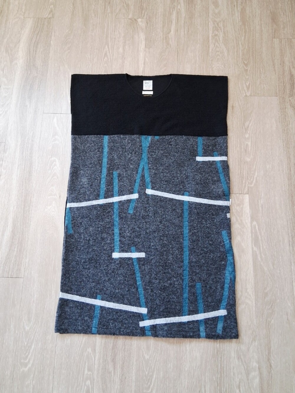 Sou Sou Kyoto Japan Signature Rectangle Wool Blend Hand Printed Dress
